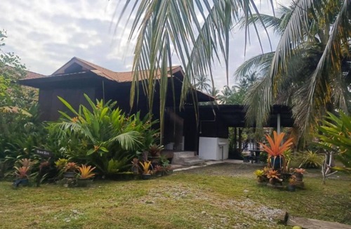 Sabak Bernam District Ski Chalet | Sekeping Tawar Homestay