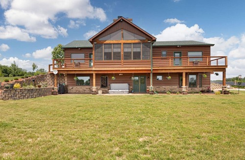 Buchanan County Bed & Breakfast | Selah Hills Ranch- East Wing