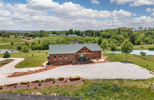 Buchanan County Bed & Breakfast | Selah Hills Ranch- East Wing