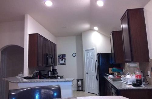 Fresno House | Select Exclusive Room in Fresno Texas