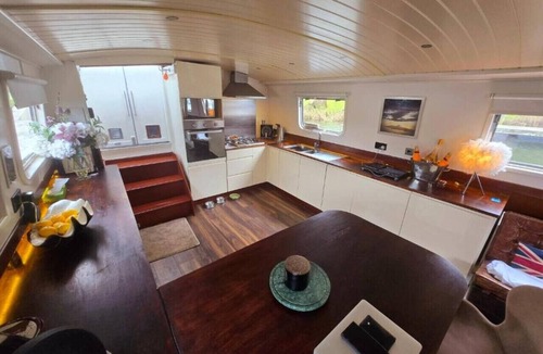 Staines Boat Rental | Selene - Luxury Houseboat Experience