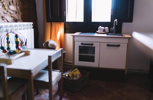Sant Jaume dels Domenys Cottage | Self catering Les Orenetes for 11 people