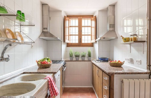 Santa Coloma de Farners Cottage | Self catering Mas Huix for 28 people