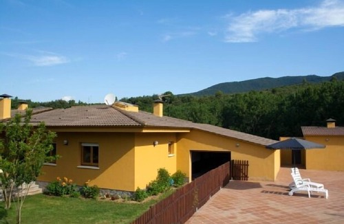 Sant Esteve de Llemena Cottage | Self catering La Roureda for 12 people