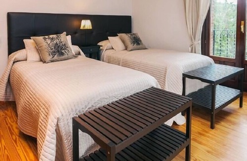 Banos de Rio Tobia Cottage | Self catering La Solana for 12 people