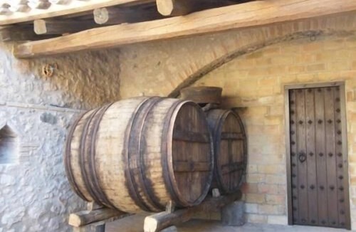 Torrelles de Foix Cottage | Self catering Can Cruset Agroturisme for 4 people