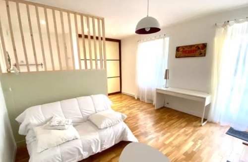 Cesson-Sevigne Apartment | Self-catering cottage in an old farmhouse