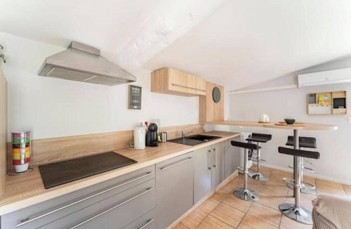 Servas Ski Chalet | Self-catering cottage between Cevennes & Camargue | Terrace & Swimming pool