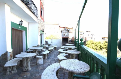 Enguidanos Apartment | Self catering El Rincon de Piedra for 8 people