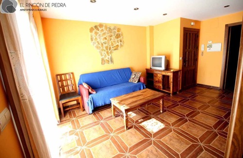 Enguidanos Apartment | Self catering El Rincon de Piedra for 4 people