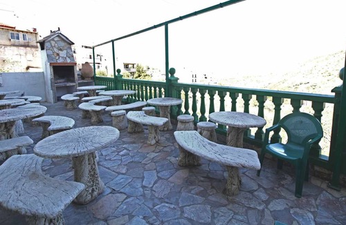 Enguidanos Apartment | Self catering El Rincon de Piedra for 4 people