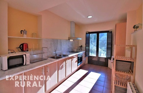 Les Preses Cottage | Self catering La Cantina for 14 people