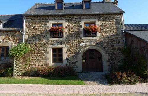 Corseul Cottage | Self catering La Julerie for 8 people