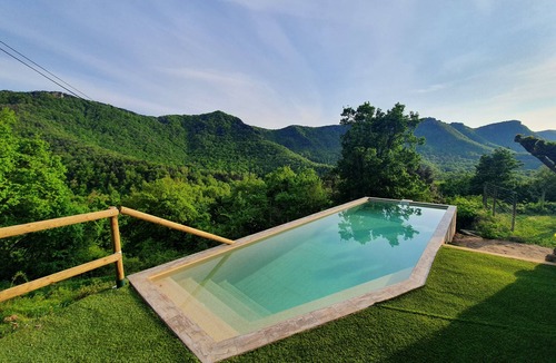 Santa Pau Cottage | Self catering Mas La Costa for 16 people