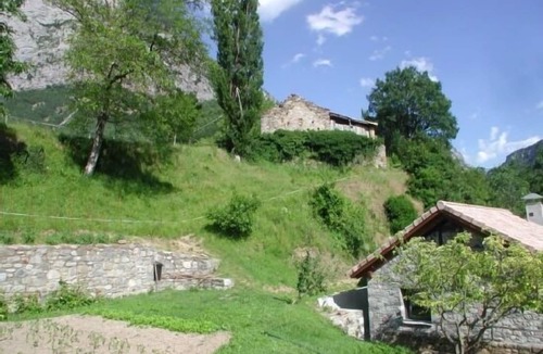 Salinas Cottage | Self catering O Molín de L'Irués y A Ceresera for 4 people