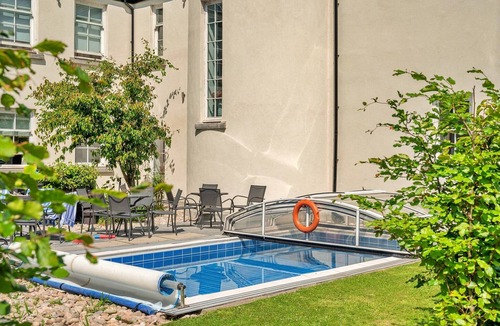 Auchterarder House | Self-catering retreat with pool, hot tub.