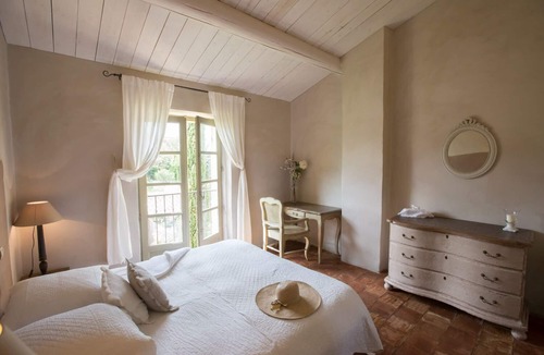 Aigaliers Other | Self catering room in a large Mas