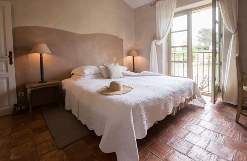 Aigaliers Other | Self catering room in a large Mas