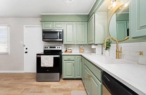 Lubbock House | Self Check-in #2 - Full Kitchen - Modern Design - Central
