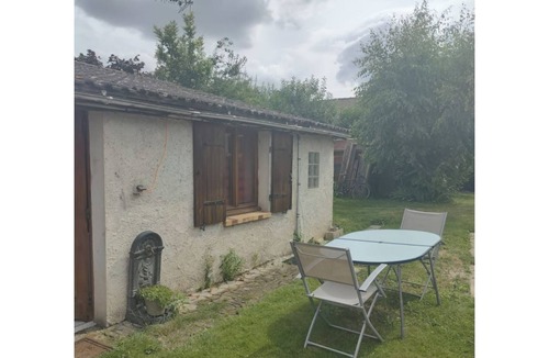 Saint-Illiers-la-Ville Apartment | Self-contained studio in the heart of the Yvelines