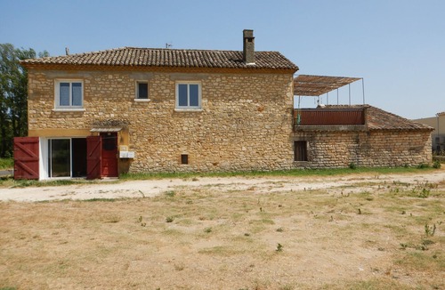 Saint-Julien-de-Peyrolas Apartment | Self-contained apartment with Jacuzzi and terrace, near the Ardèche gorges