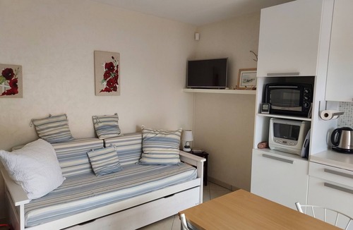 Quartier de l'Hippodrome Apartment | Self-contained studio 26 m2