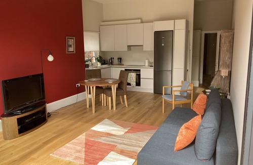 Eastbourne City Centre Apartment | Self-contained annex close to town centre