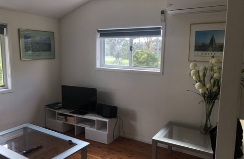 Charlotte Bay Apartment | Self Contained Apartment