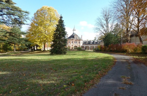 Savonnieres House | self-contained apartment in the grounds of a château