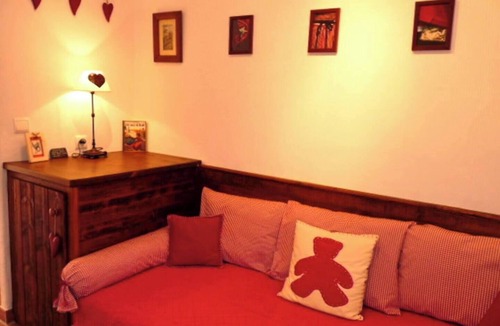 Bilheres Apartment | Self-contained apartment in architect-designed house, panoramic mountain view