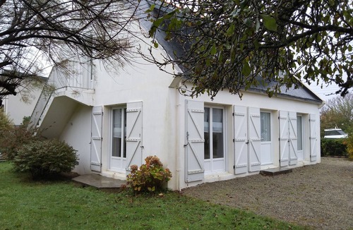 Loctudy Apartment | Self-contained apartment in Breton house