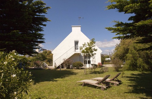 Loctudy Apartment | Self-contained apartment in Breton house