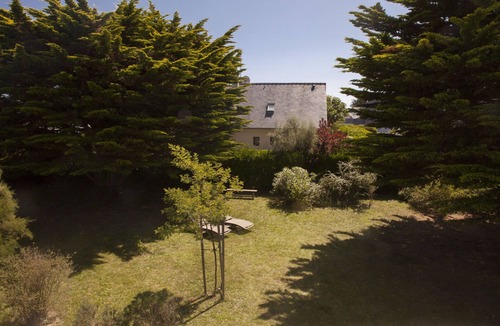 Loctudy Apartment | Self-contained apartment in Breton house