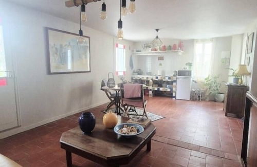 Fouras Apartment | Self-contained apartment with terrace