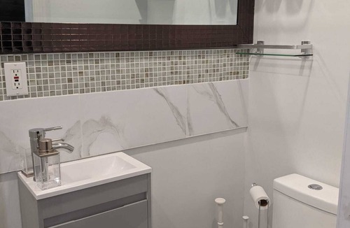 Crown Heights Apartment | Self Contained Brooklyn Hideaway