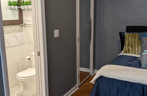 Crown Heights Apartment | Self Contained Brooklyn Hideaway