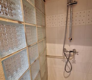 Les Platanes Apartment | Self Contained City Apartment