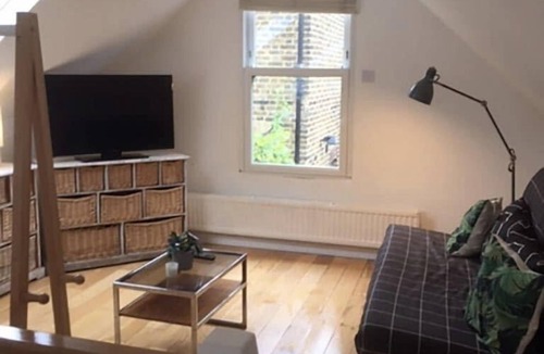 Bromley Common and Keston House | Self Contained Coach House