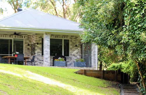 Bowral Cottage | Self Contained Cottage in Bowral with Fireplace