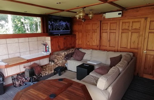 Kirkby House | Self-contained flat can sleep up to 4