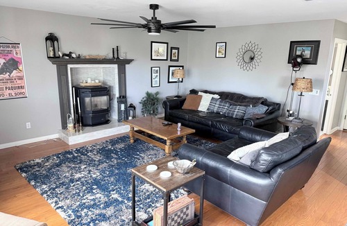 Canyon Lake House | Self Contained, Lake Community, 3 bed, 4 bath, 2 story, 2000 sq ft House