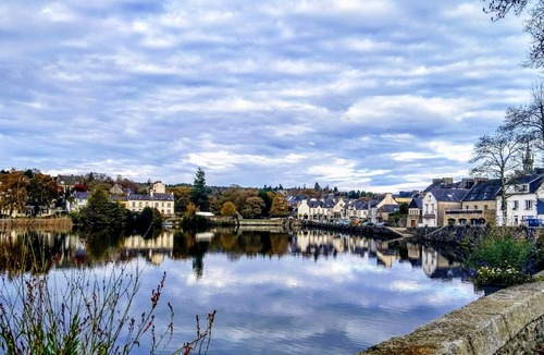 Huelgoat Apartment | Self-contained lakeside studio - stunning views