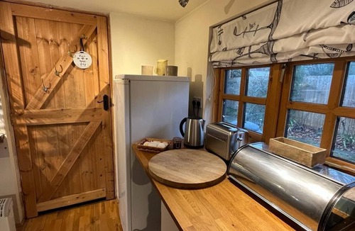 Cambridge House | Self-contained studio annex - loft bed for 8-16yrs