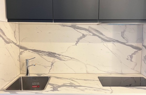 Notting Dale Apartment | Self contained Studio