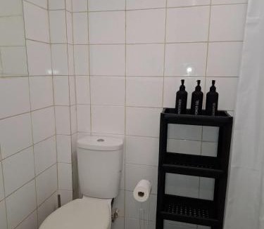 Baguley Apartment | self contained studio flat PatPam