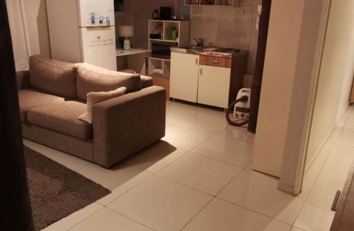 Laingholm Apartment | Self contained Studio surrounded by native NZ forest, close to City & amenities