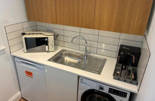 Ware Apartment | Self-contained studio with patio