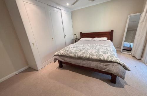 Wahroonga House | Self-contained unit in Wahroonga