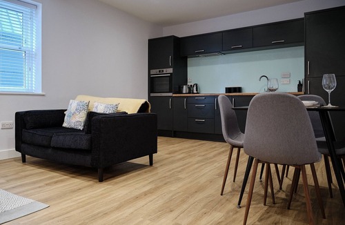 Preston Apartment | Self contantained Delux Studio Apartment