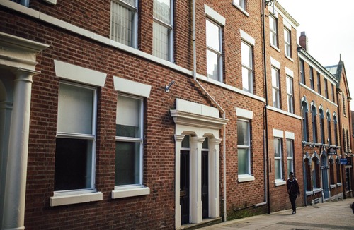 Preston Apartment | Self contantained Delux Studio Apartment